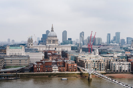 Image showcasing how businesses can simplify their UK operations with Virtual Warehouse solutions, focusing on efficient storage, streamlined logistics, and reliable shipping services to optimize inventory management and boost operational efficiency.